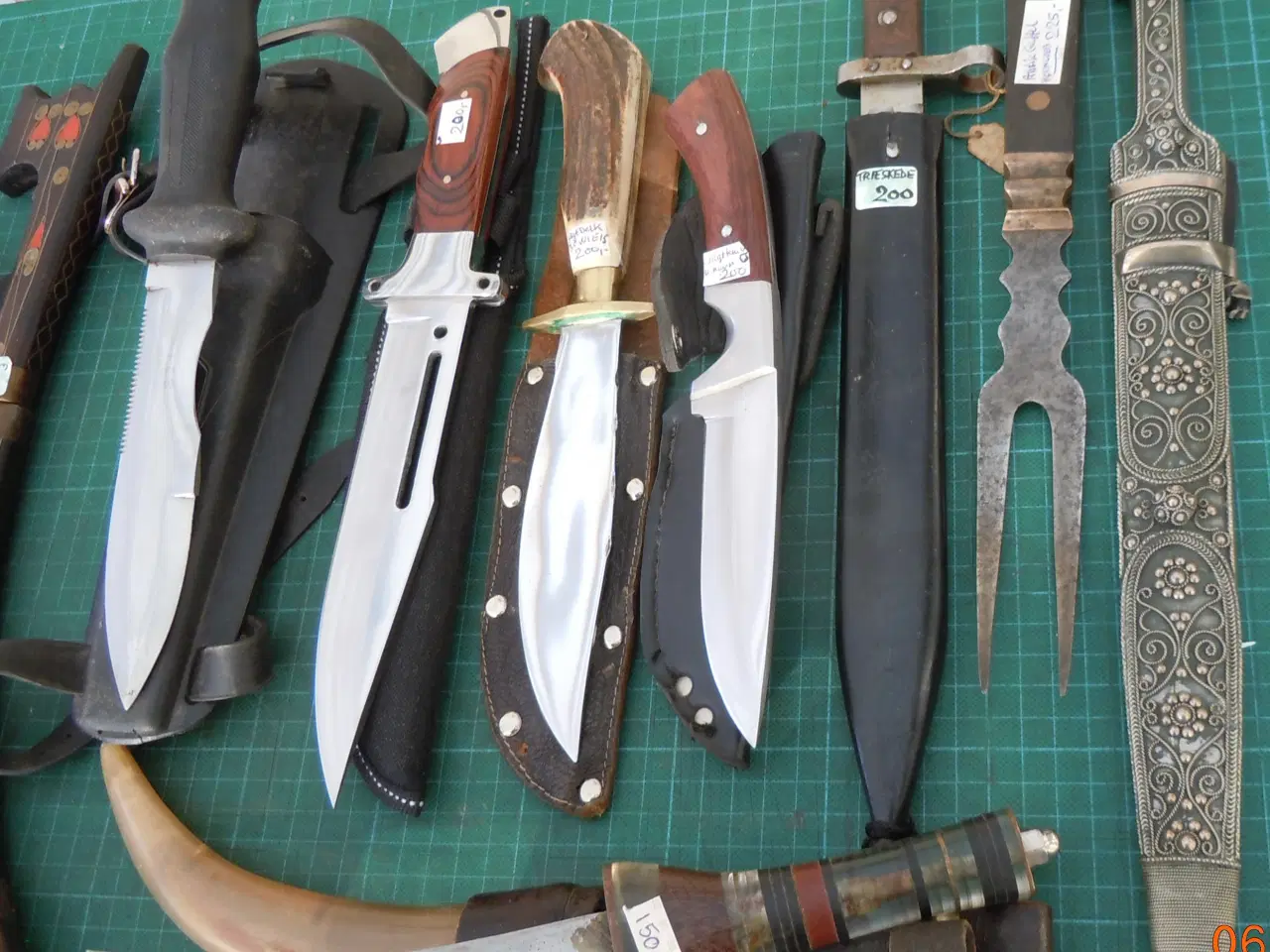 Billede 7 - Dolke og knive, alverdens typer.