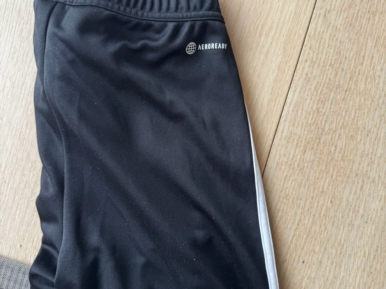 Billede 2 - Træningsbukser, børnetøj, Adidas, fodbold tøj