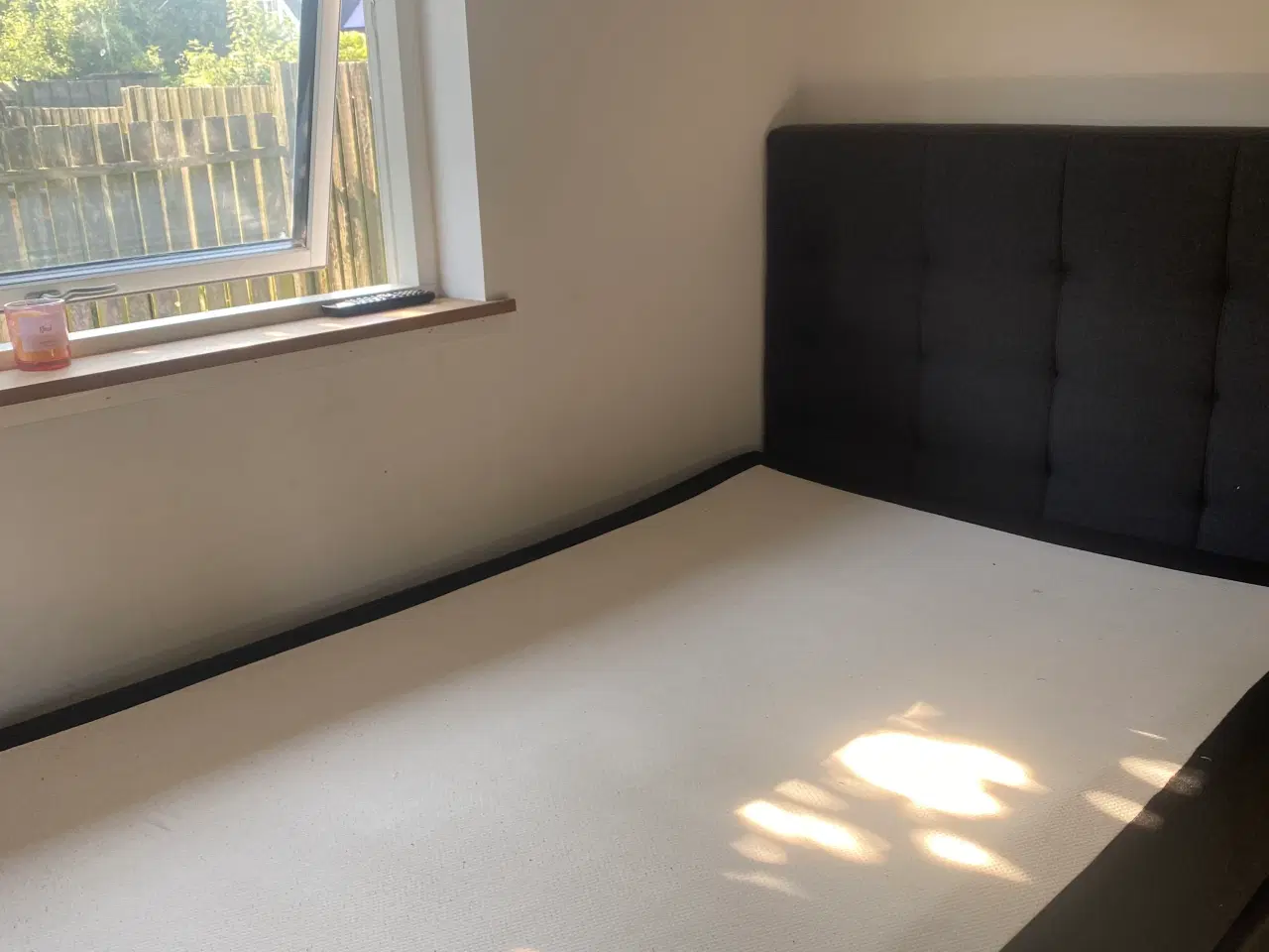 Billede 3 - 😴 Luksus-elevationsseng med karakter – 140x200 cm