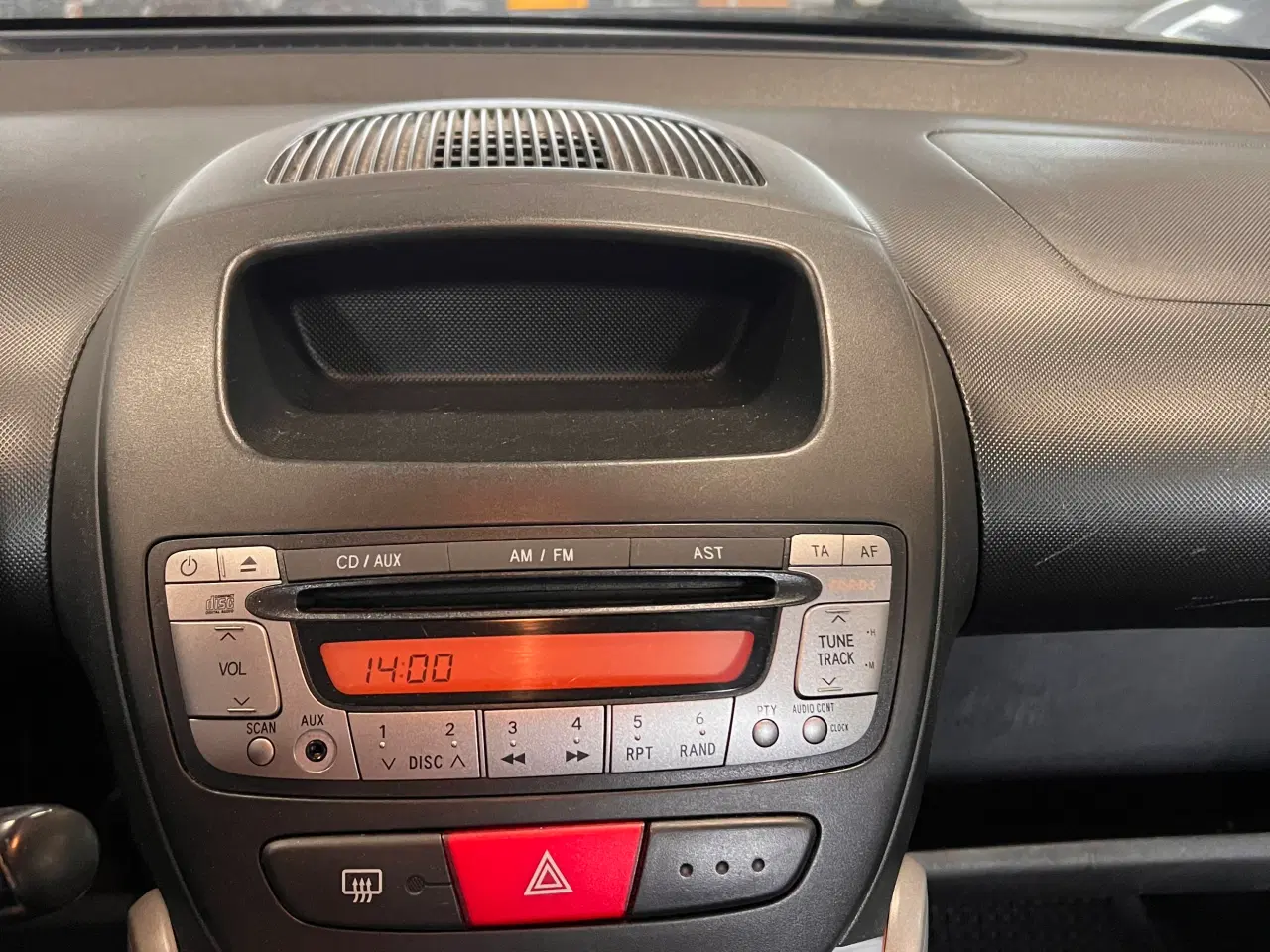 Billede 6 - Fin og velholdt Peugeot 107