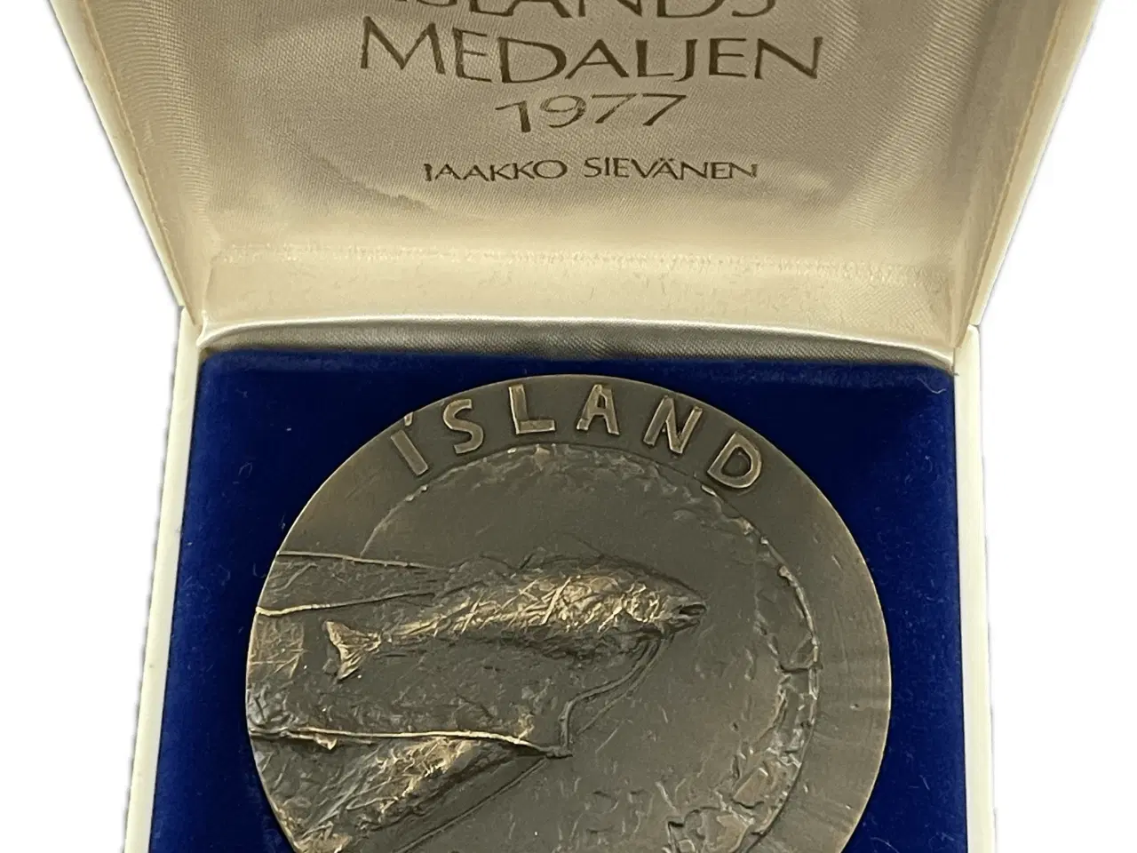 Billede 1 - Island medaljen 1977