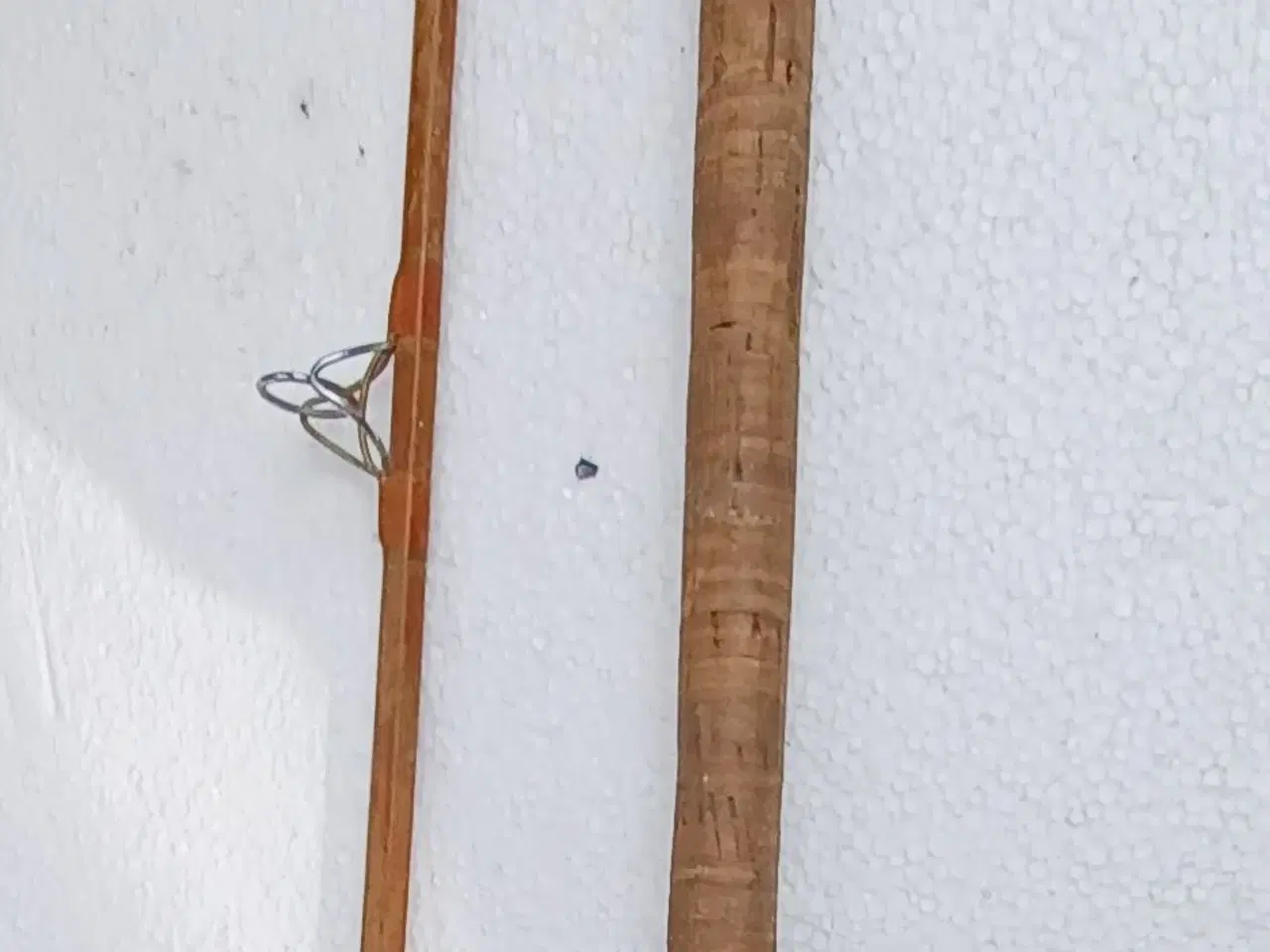 Billede 2 - Antik fiskestang og fangstkrog.