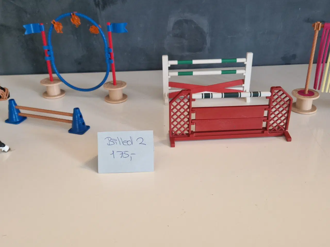 Billede 5 - Schleich stald, heste og udstyr