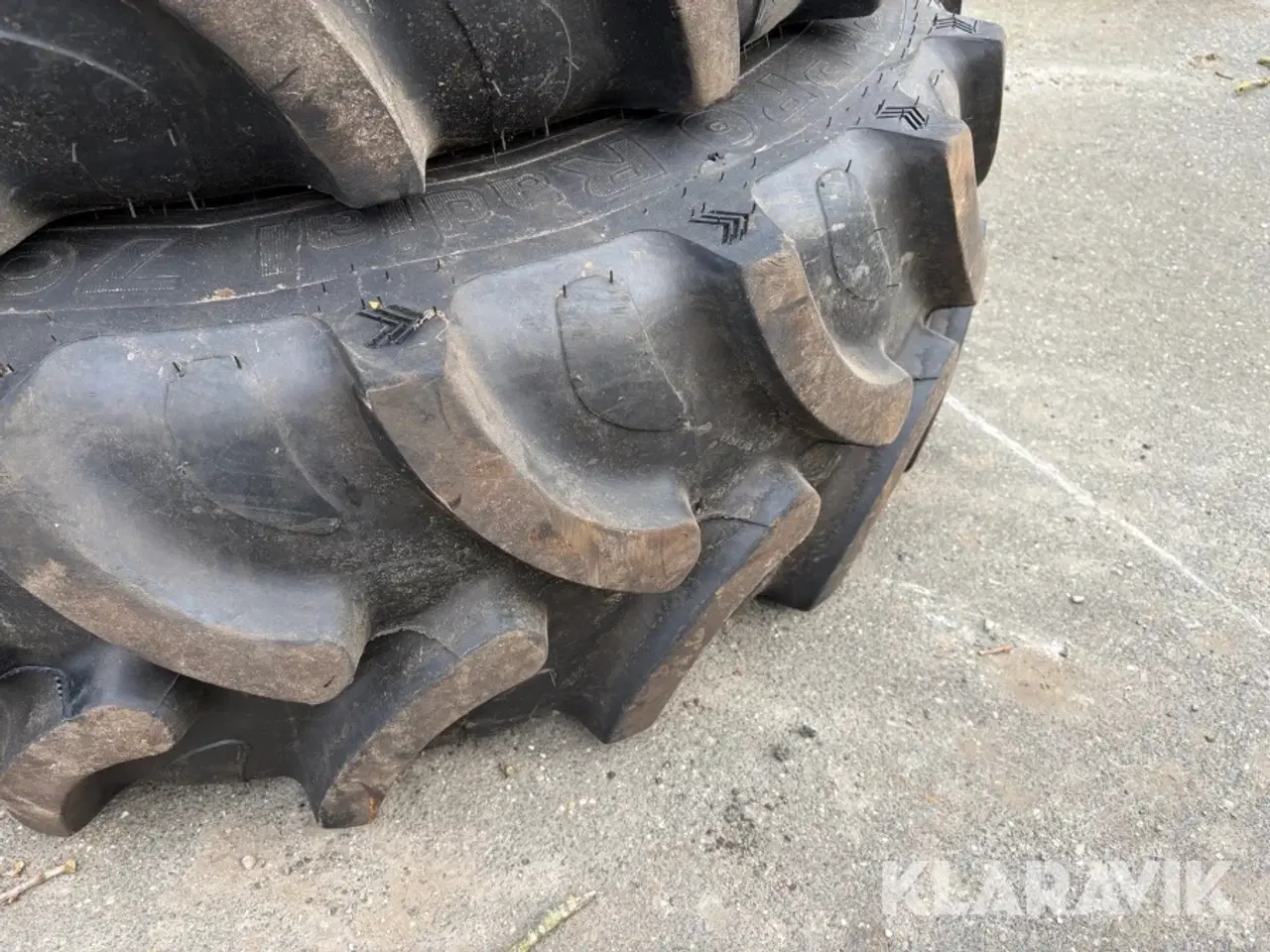 Billede 3 - Hjul New Holland 4040 300/70R20 - 380/70R28 4 styk