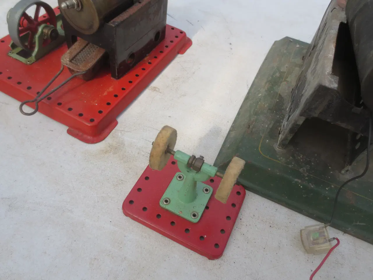 Billede 2 - 2 stk Dampmaskiner en slibesten 
