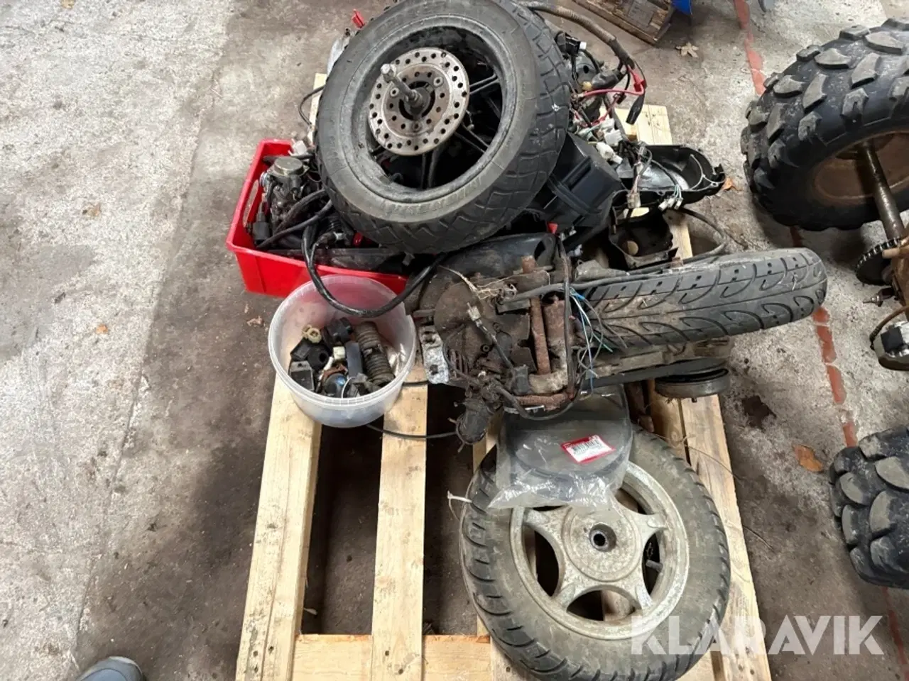 Billede 9 - Scooter 2 styk + reservedele