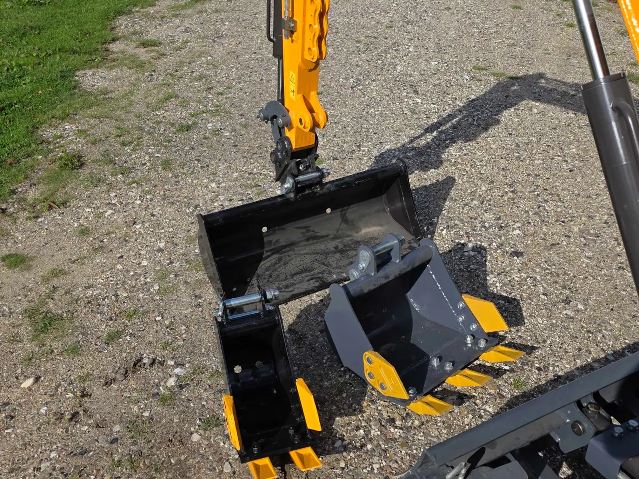 Billede 5 - Udlejeing minigraver 