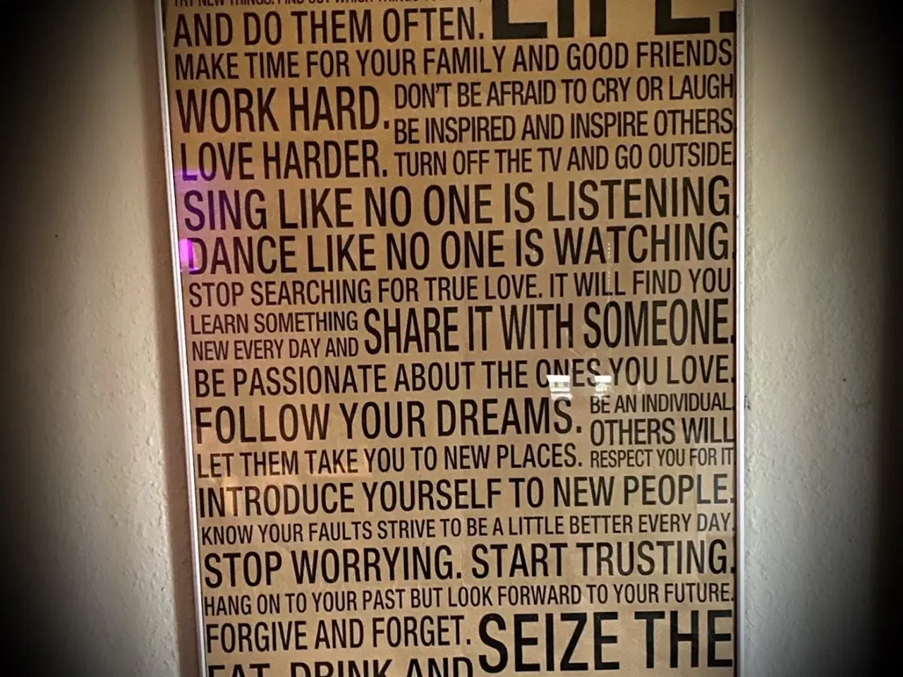 Billede 1 - * Flot plakat med tekst - i glas og ramme