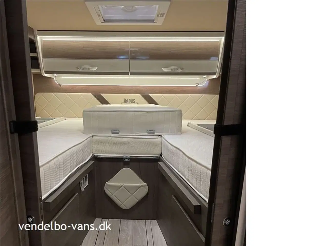 Billede 15 - 2024 - McLouis Nevis 873   180 HK og 9 trins automatgear - enkeltsenge og stor garage