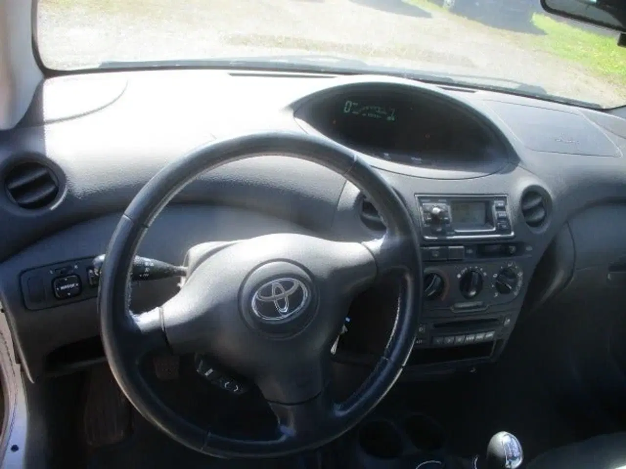 Billede 9 - Toyota Yaris 1,3 Luna