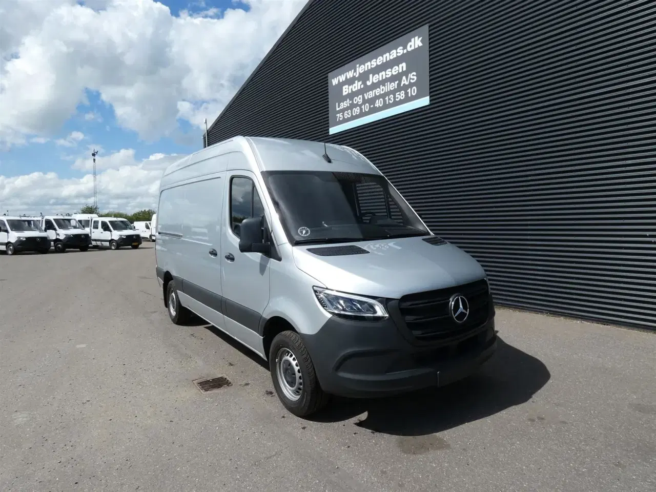 Billede 1 - Mercedes-Benz Sprinter 319 2,0 CDI A2 H2 RWD 9G-Tronic 190HK Van Aut.