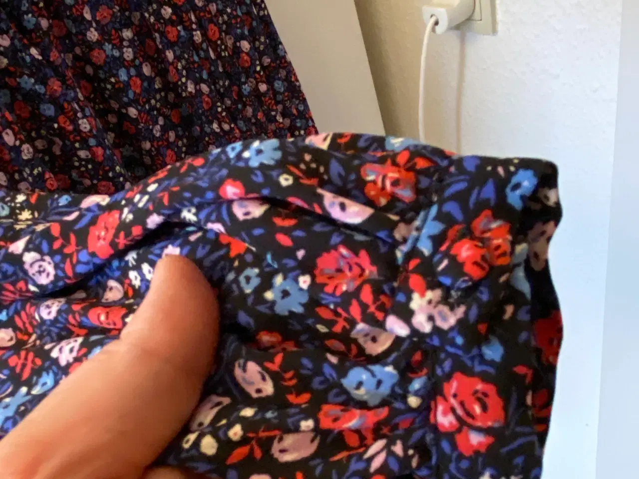 Billede 8 - Blomstret kjole 