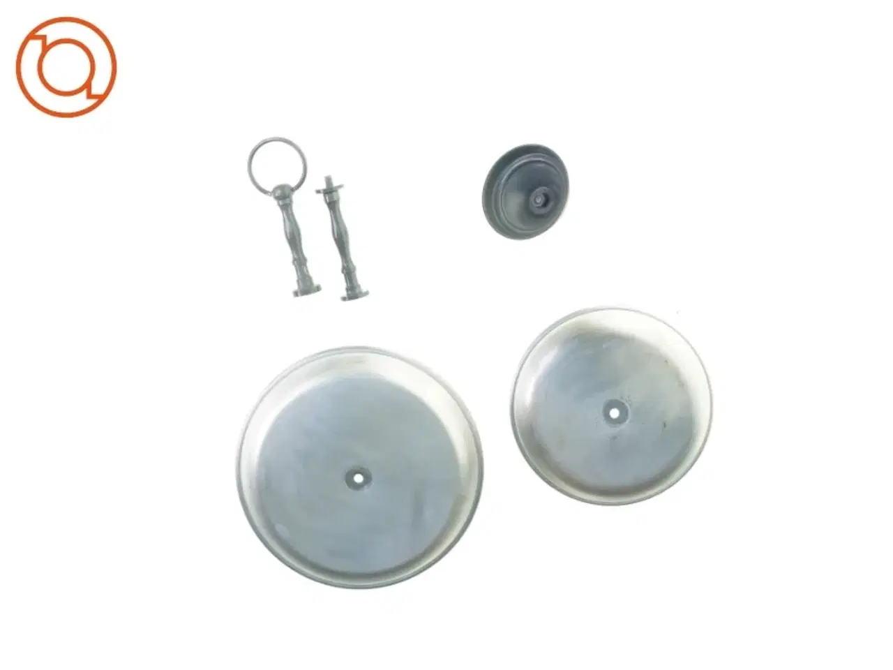 Billede 3 - Kage opsats i metal (str. 32 cm 23 cm 19 cm)