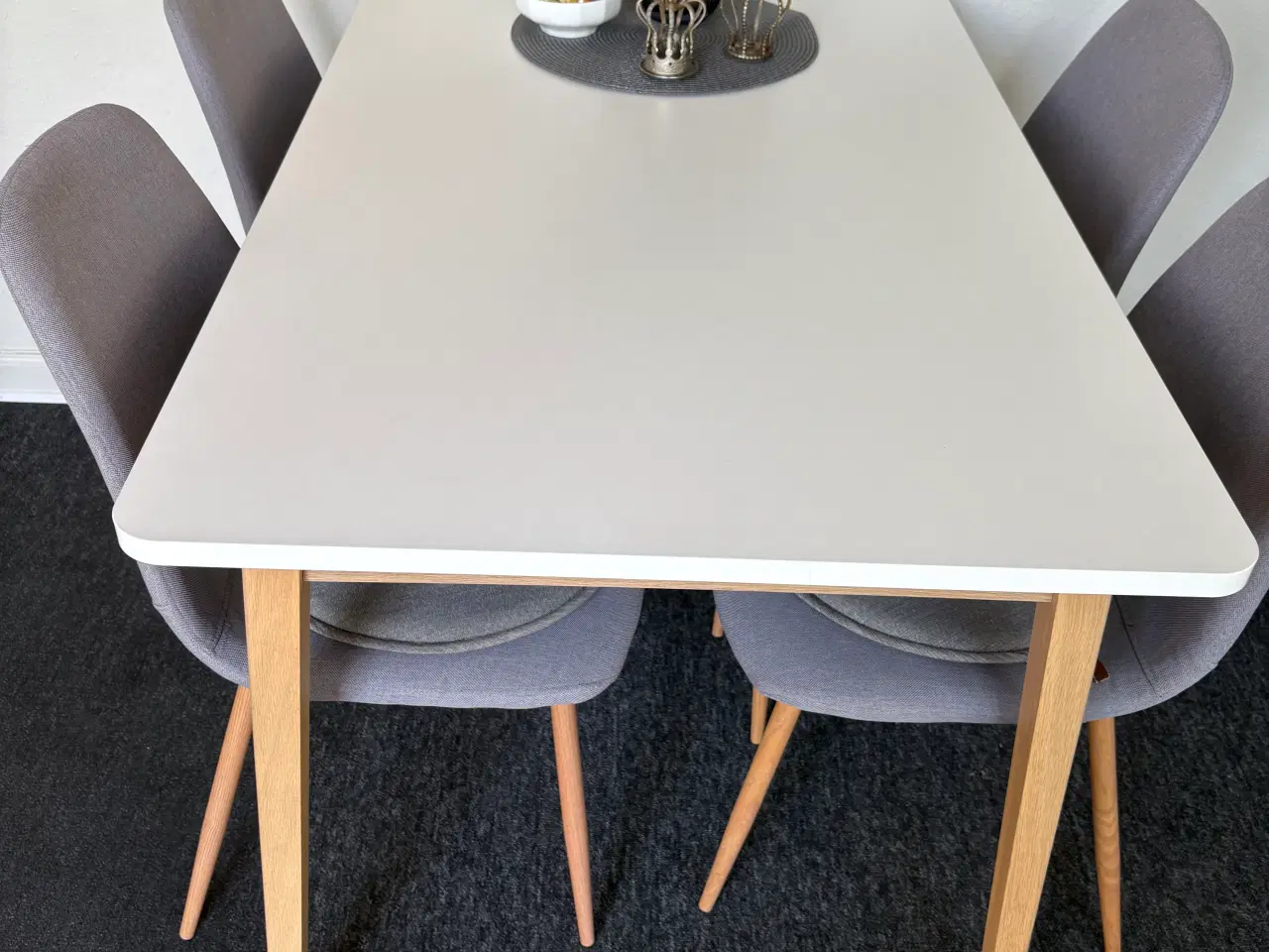 Billede 1 - Spisebord