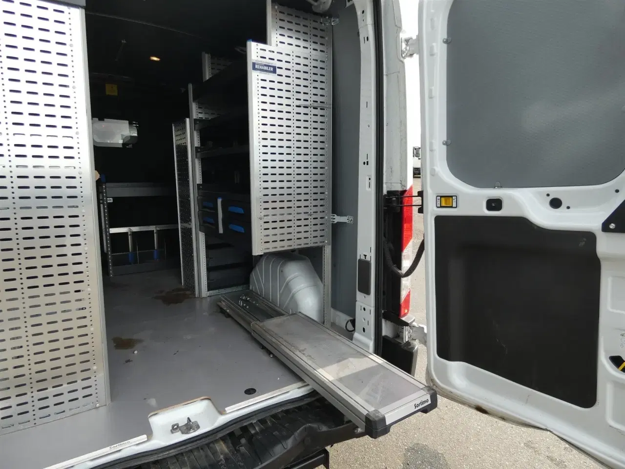 Billede 14 - Ford Transit 350 L2H2 2,0 TDCi Trend VÆRKSTEDSBIL 130HK Van Man.