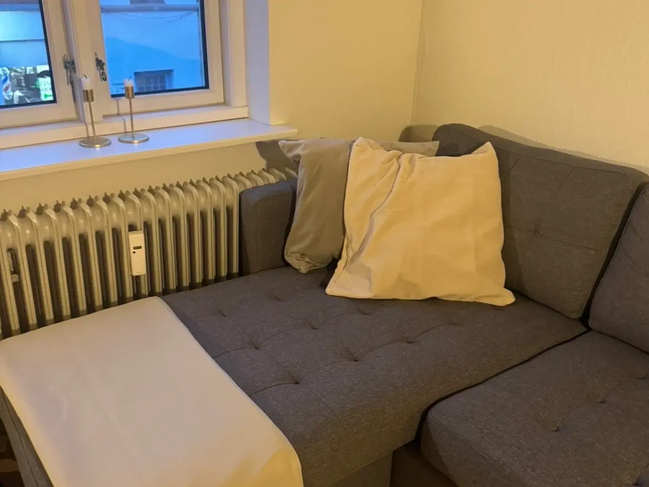 Billede 2 - Grå moderne sofa 