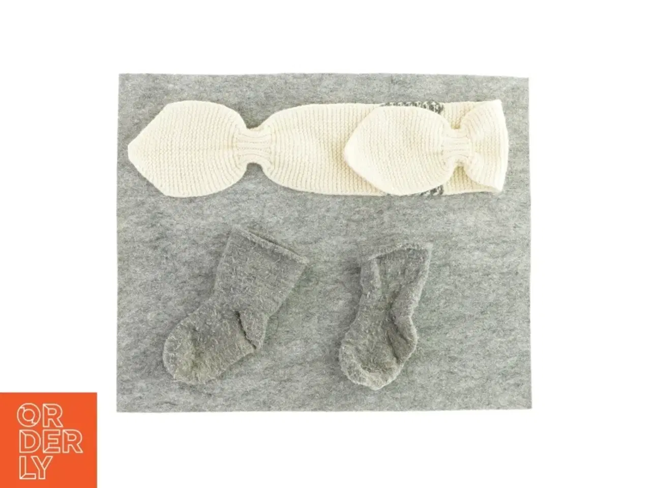 Billede 1 - Halstørklæder sokker til barn (str. ca. 2 år)