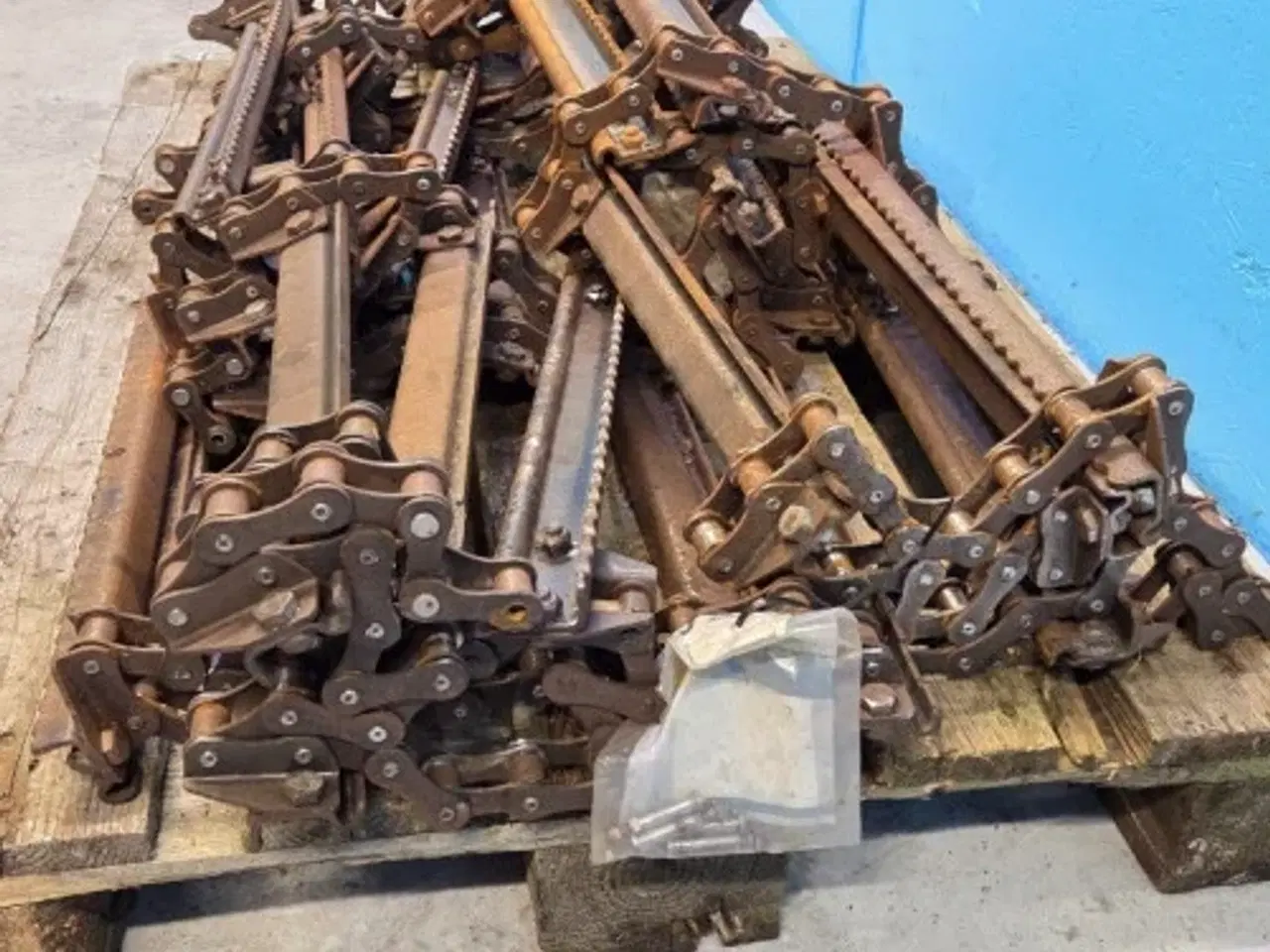 Billede 17 - New Holland CR9.90 Indføringskæde 87632187