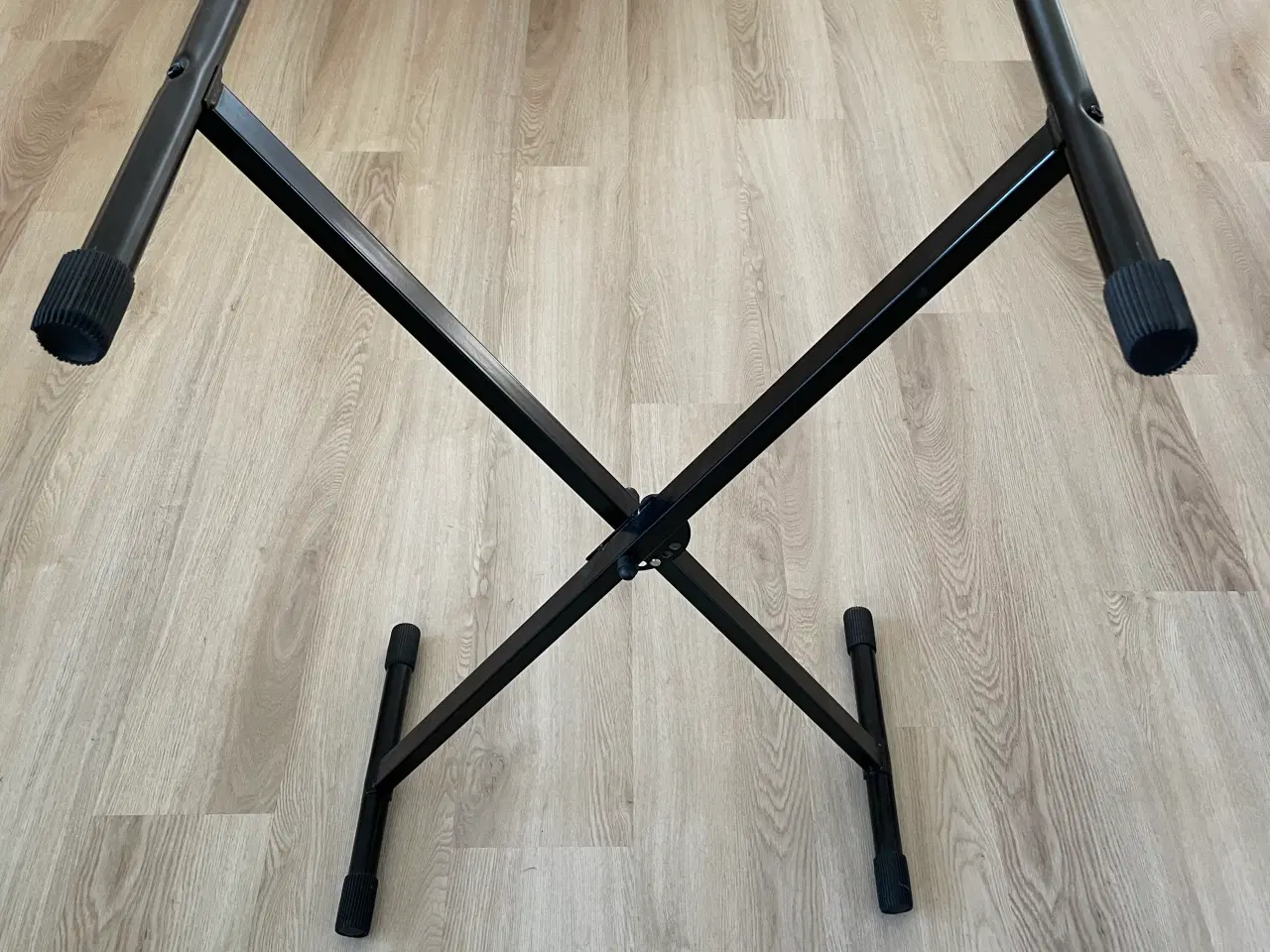 Billede 1 - Keyboard stativ  pæn og i god stand