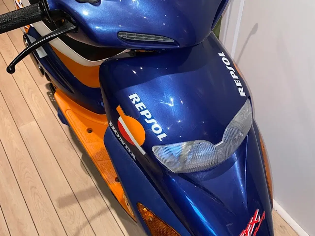 Billede 3 - Honda SFX Repsol ( i alt 298 km)