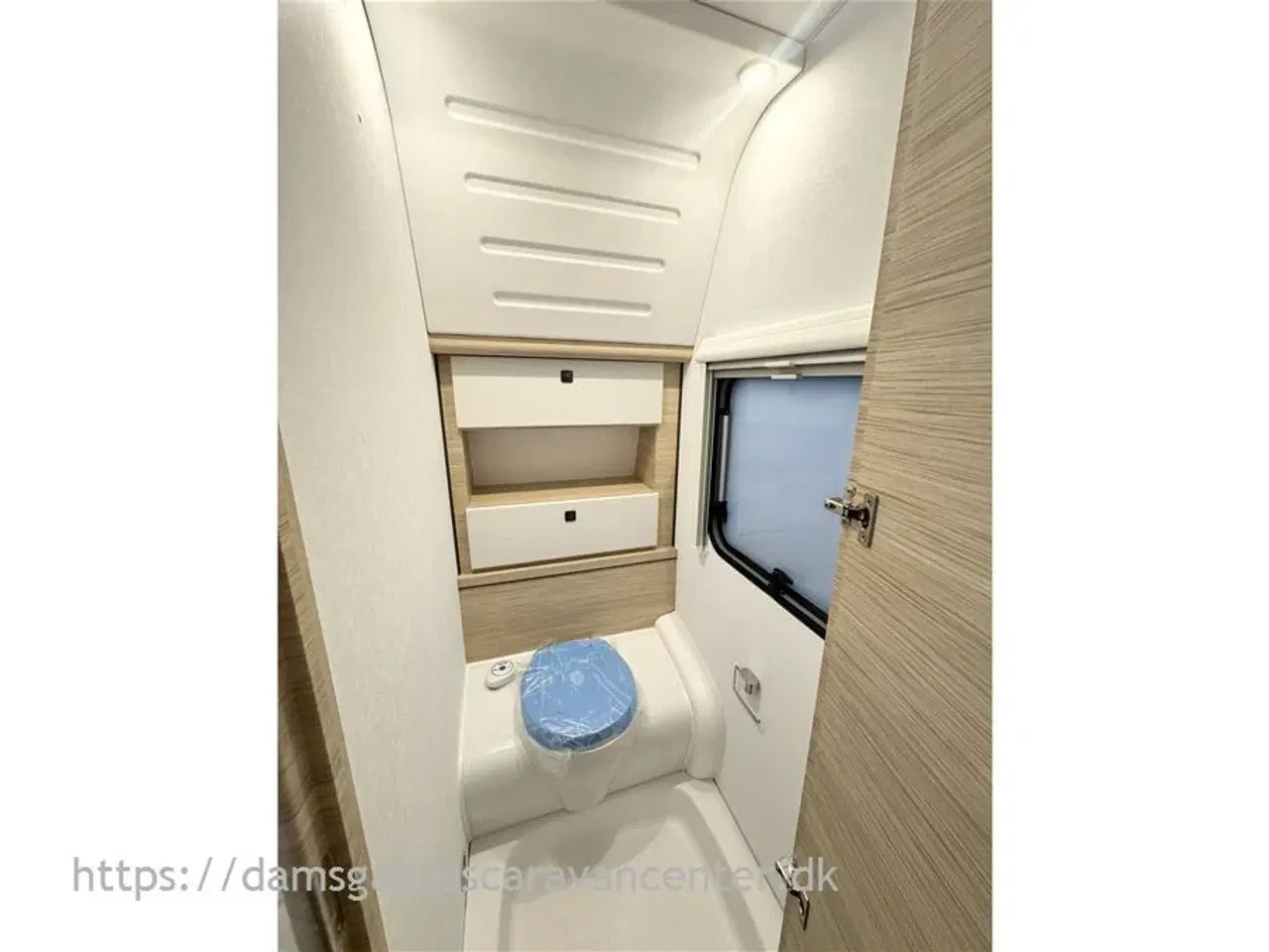 Billede 17 - 2026 - Fendt Apero 495 SFB   Franskseng-Gulvtemp.-Fluenetdør-3 udstyrspk.