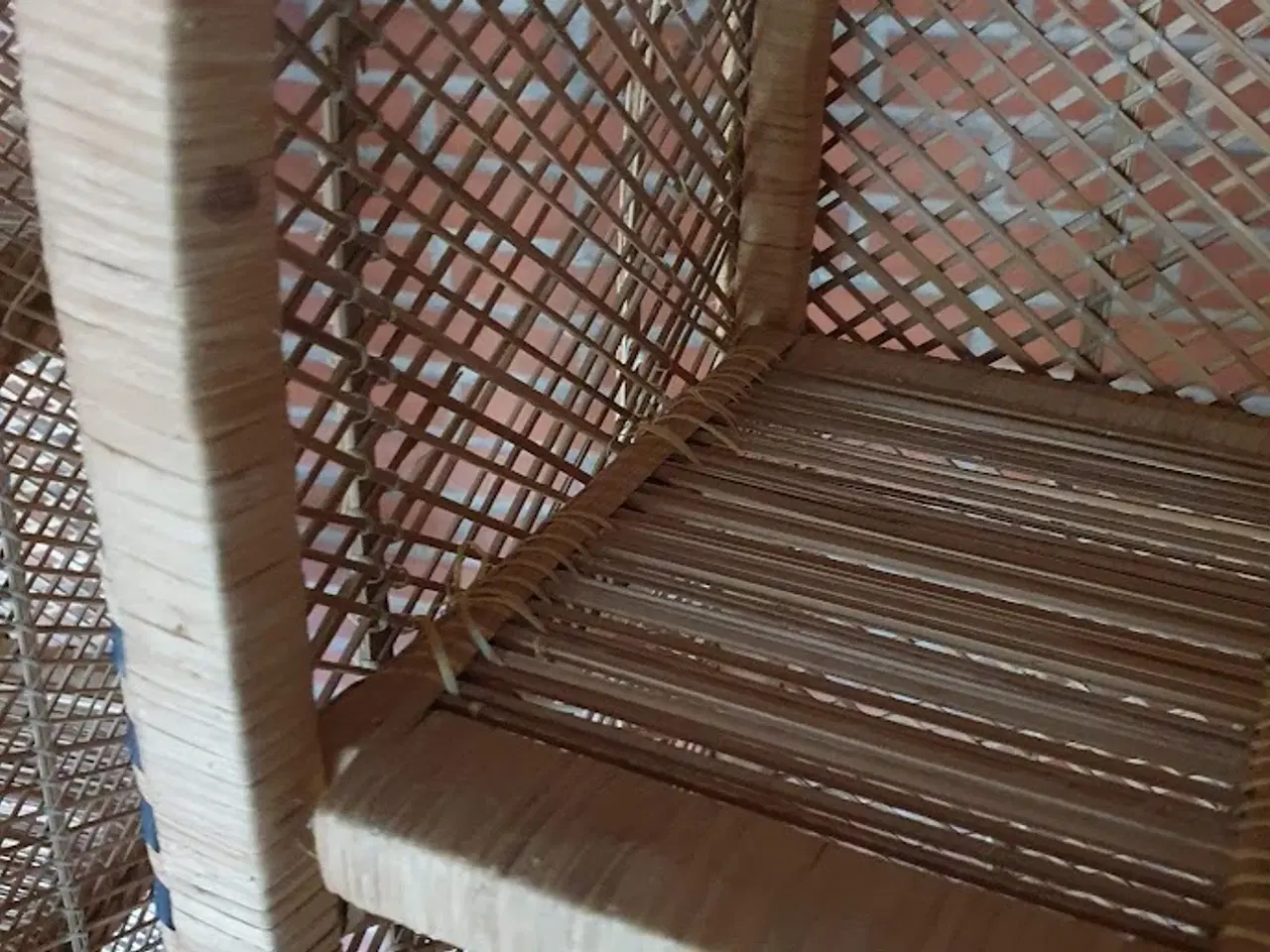 Billede 4 - Reol, rumdeler - i naturfarvet flet - 4 hylder. 