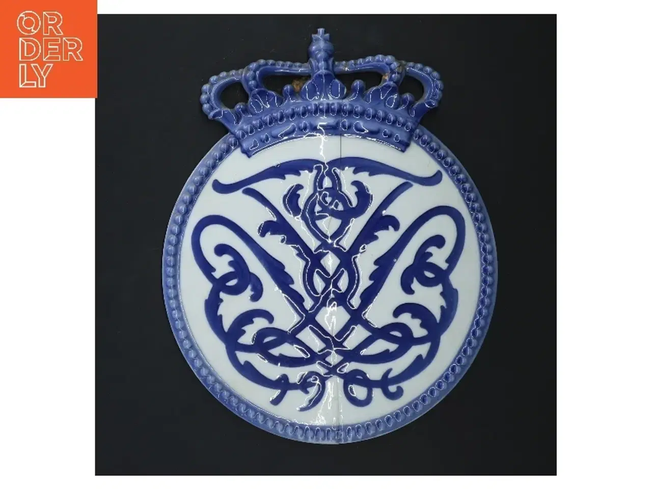 Billede 1 - Porcelænsvægdekoration med krone fra Royal Copenhagen (str. Ø 19 cm)