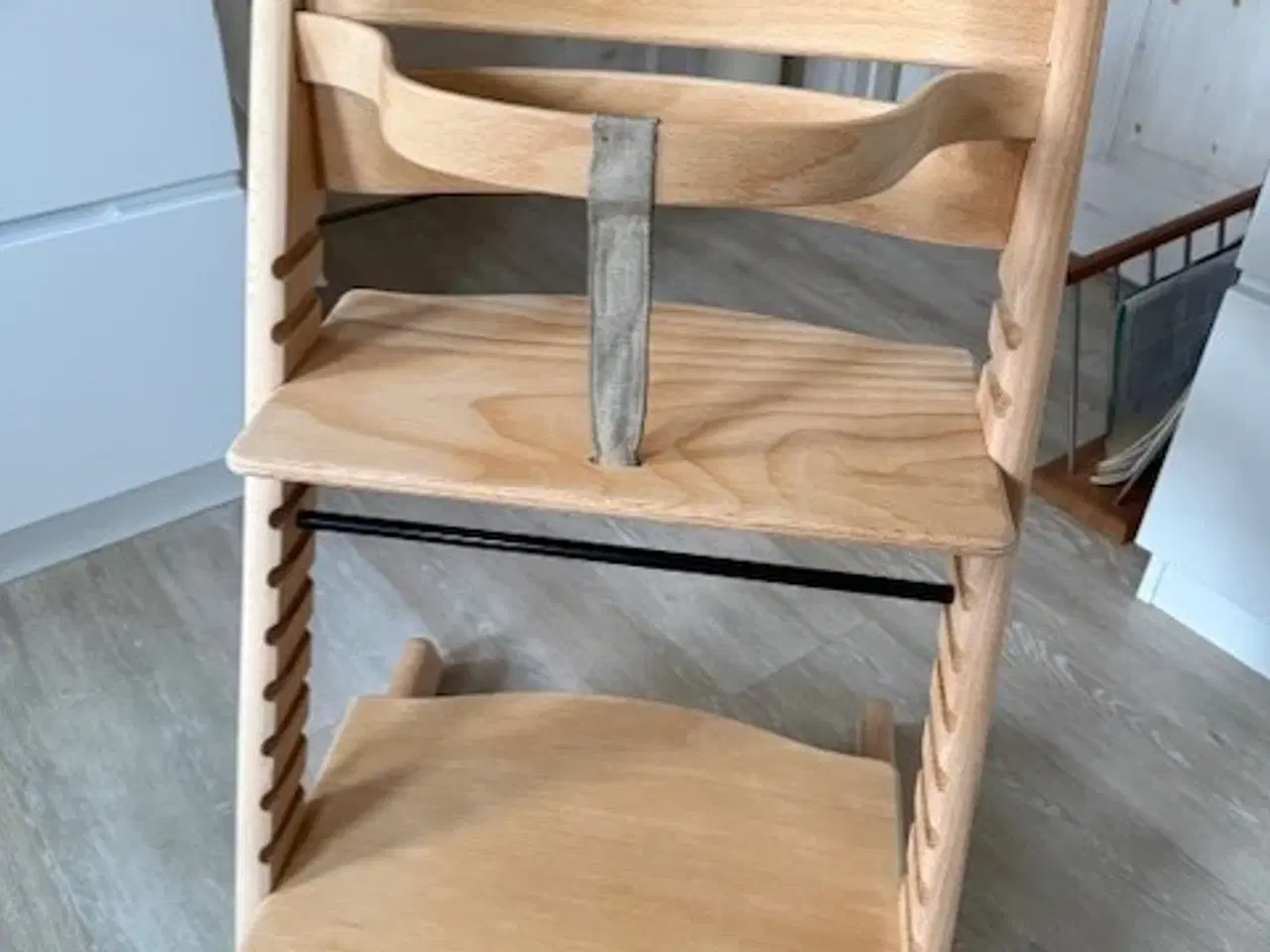 Billede 3 - Trip Trap Højstol i Massiv Bøg Lys Natur.