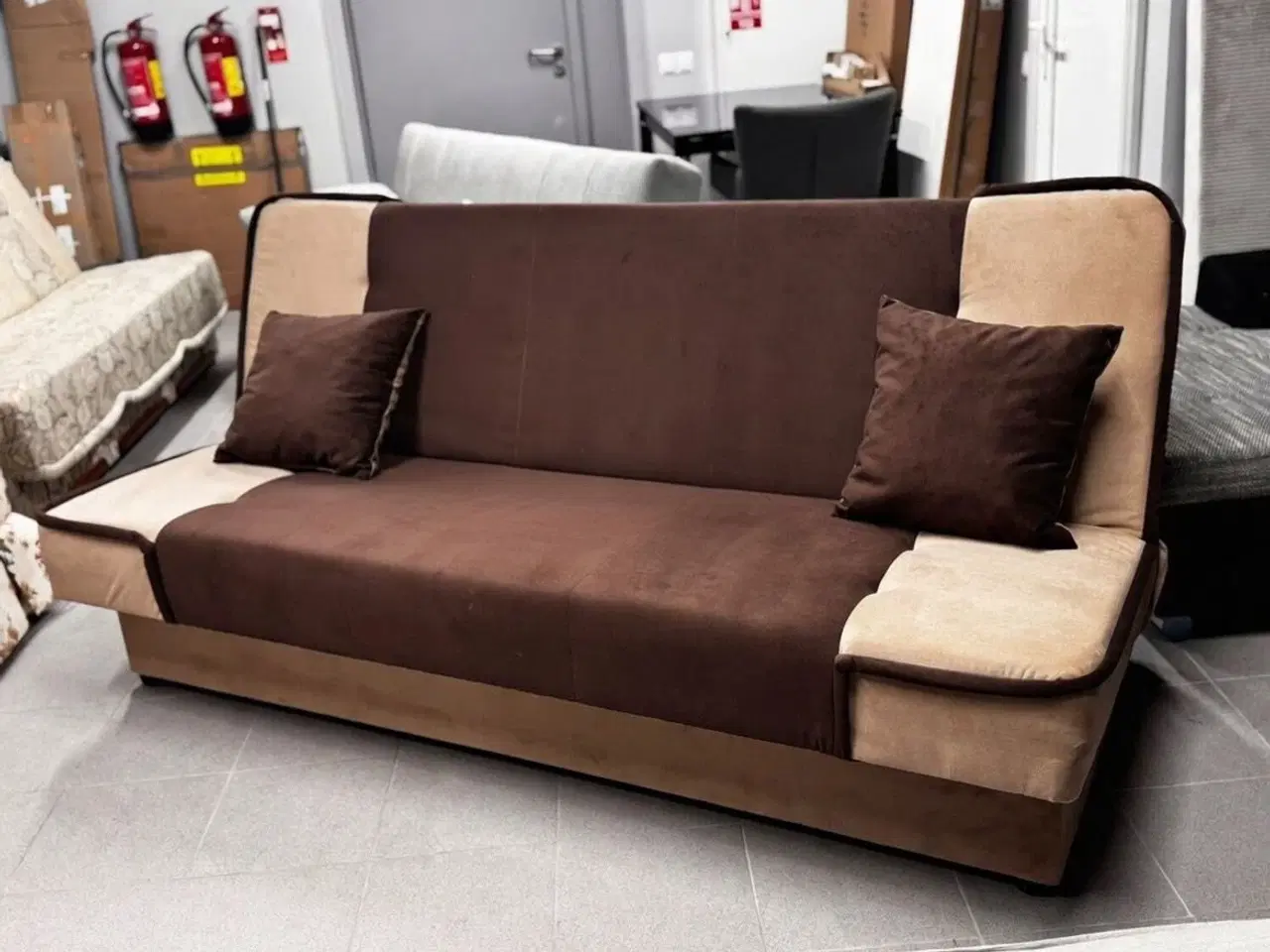 Billede 1 - Komfortabel sovesofa med sengefunktion – Art. 1508