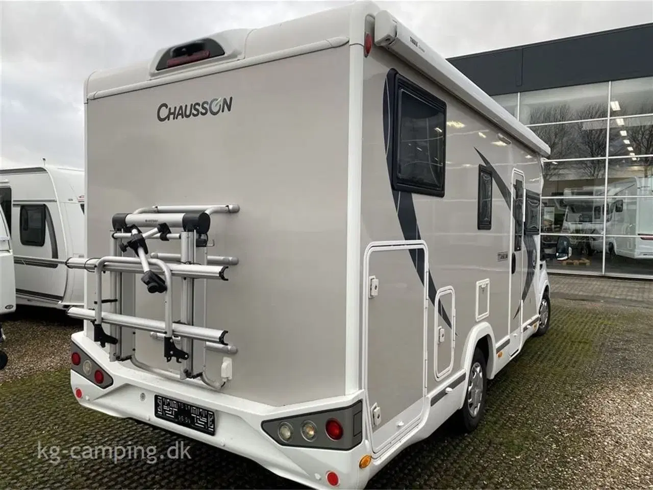 Billede 3 - 2020 - Chausson Titanium 767   Enkeltsenge og face to face siddegruppe