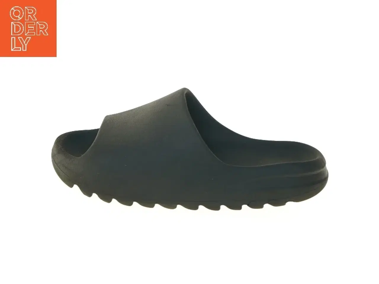 Billede 1 - Sorte yeezy slippers (str. længde 30 cm) str 44