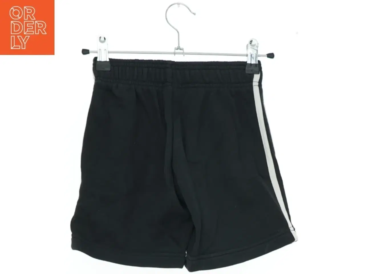 Billede 2 - Løbeshorts fra Adidas (str. 110)