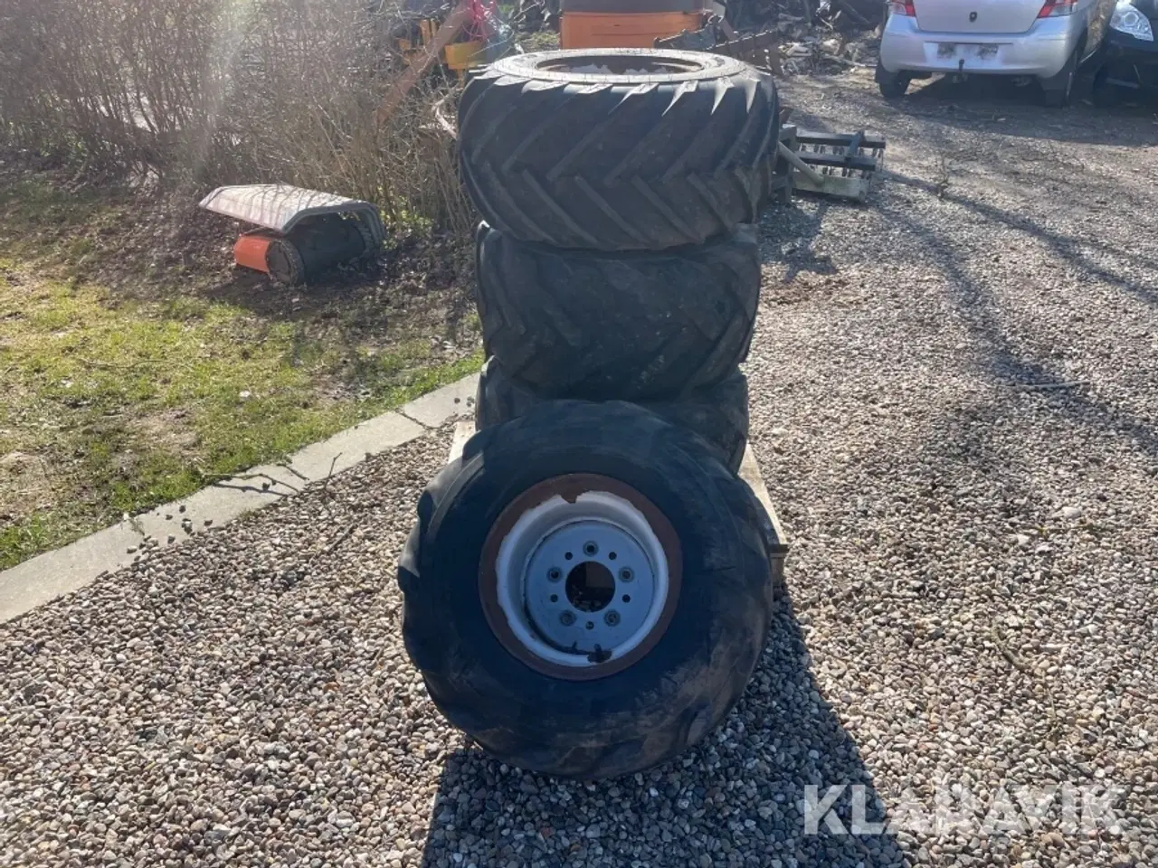 Billede 2 - Dæk til minilæsser BKT 26x12.00-12 4 styk