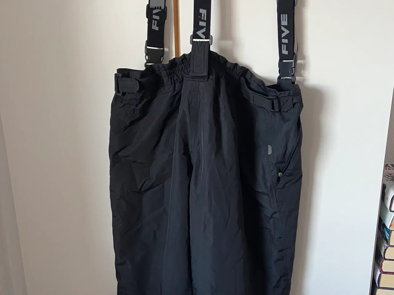 Billede 1 - Jakke og skibukser