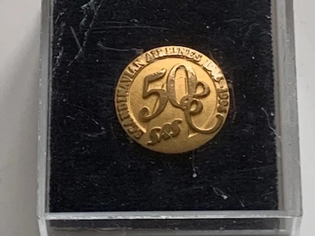 Billede 3 - Emblemer, SAS 50år.