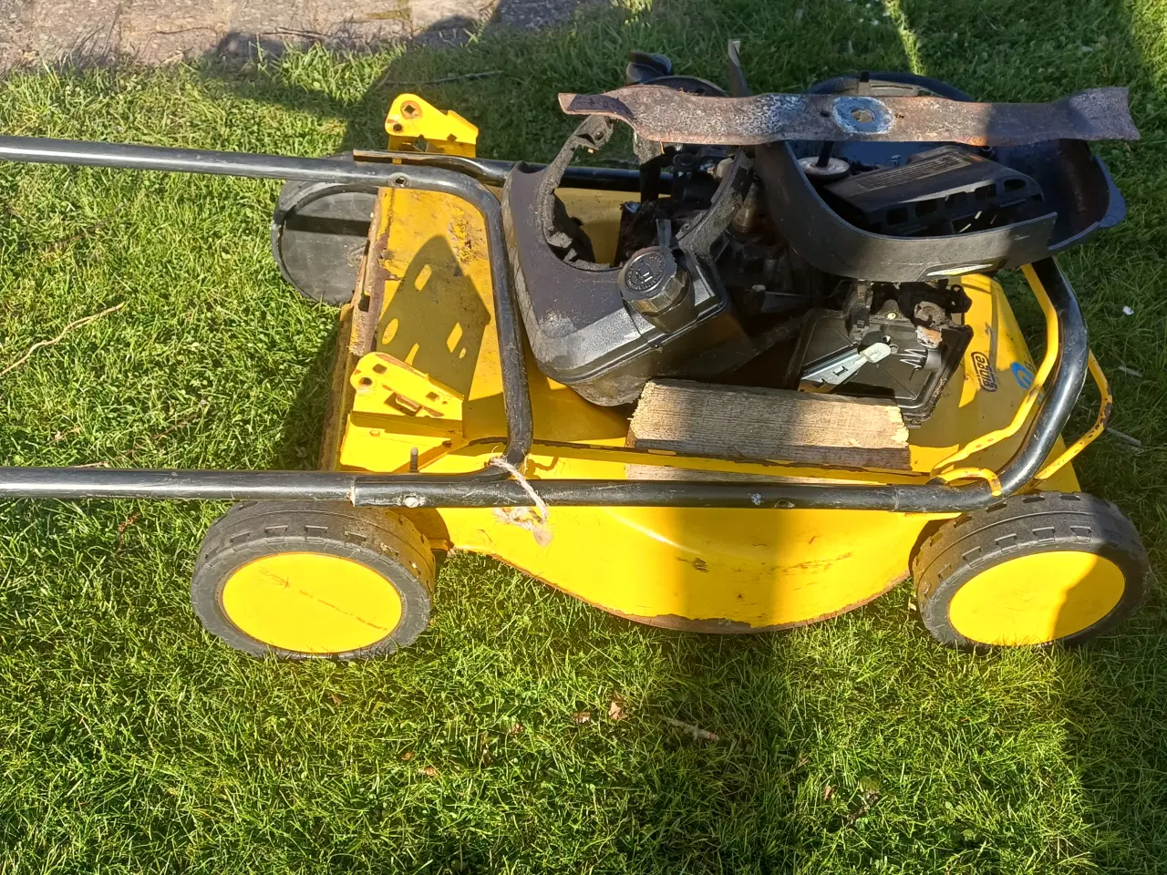 Billede 2 - til reservedele.Plæneklipper