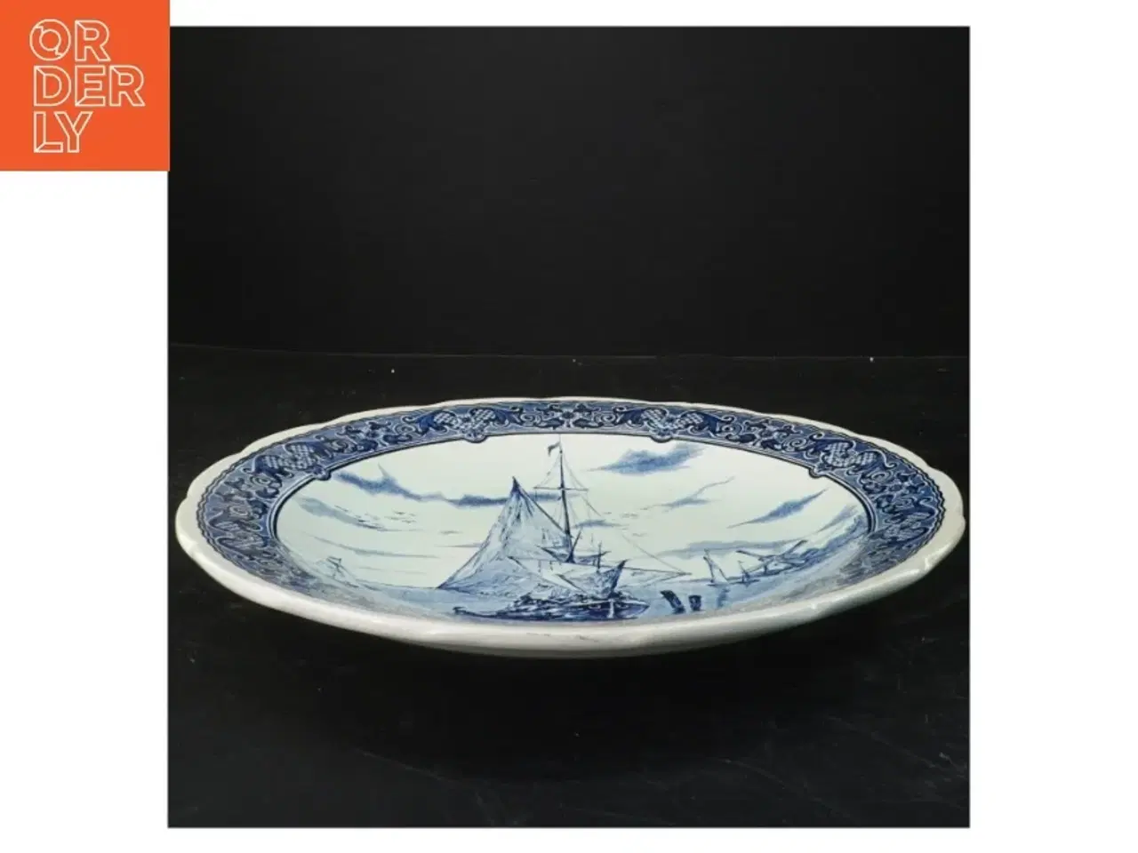 Billede 1 - Dekorativt porcelain tallerken med skibsmotiv (str. Ø 31 cm)
