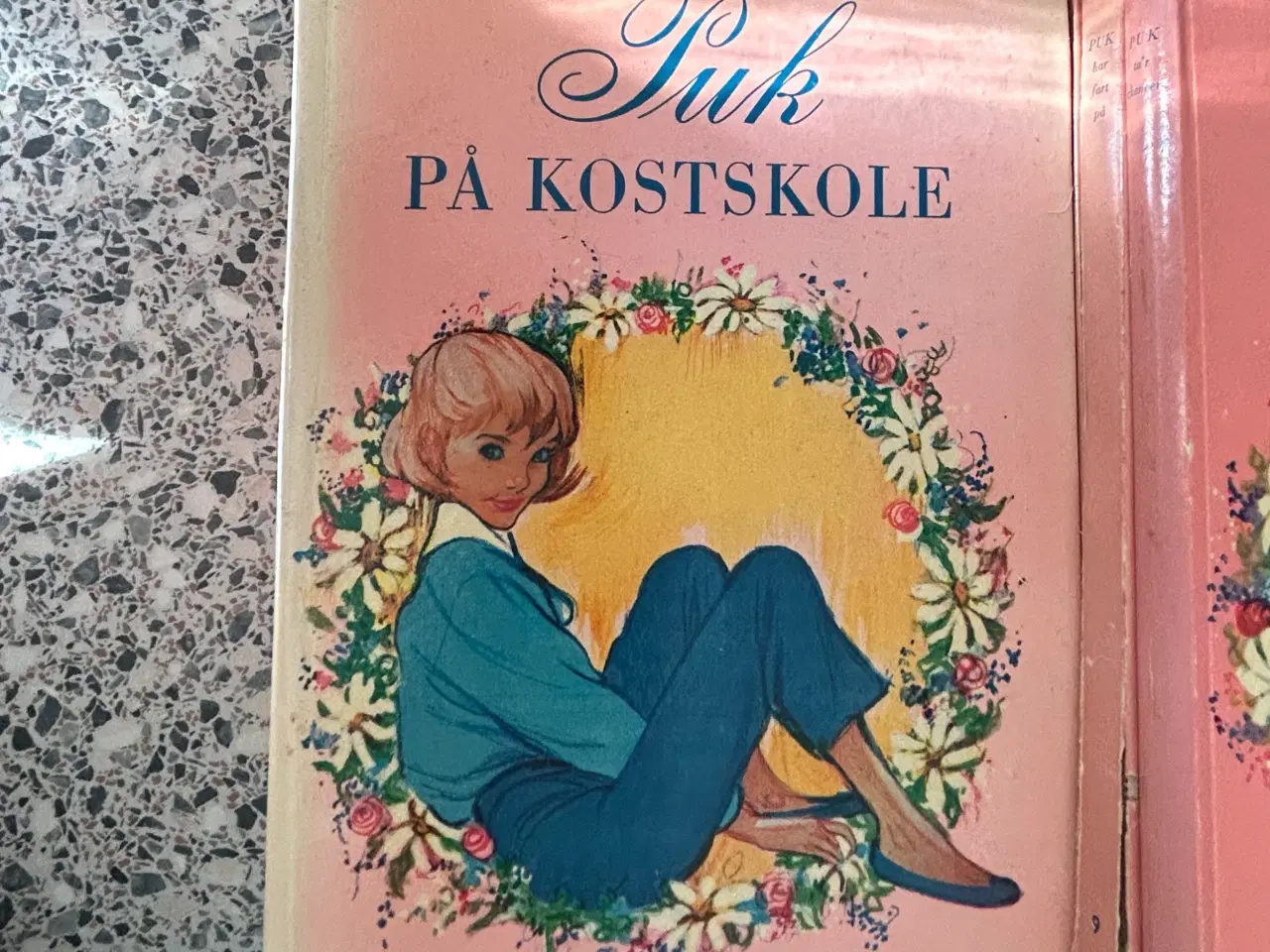 Billede 1 - Originale Puk bøger