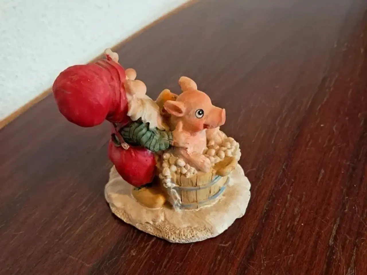 Billede 3 - Nisse med gris i bad