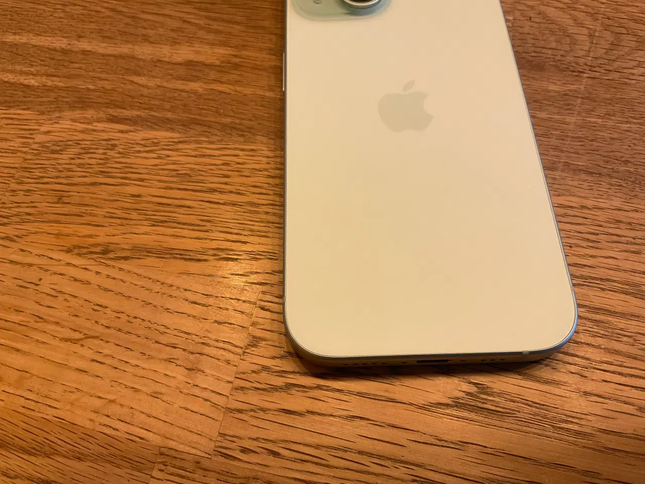 Billede 3 - iPhone 15 med garanti 