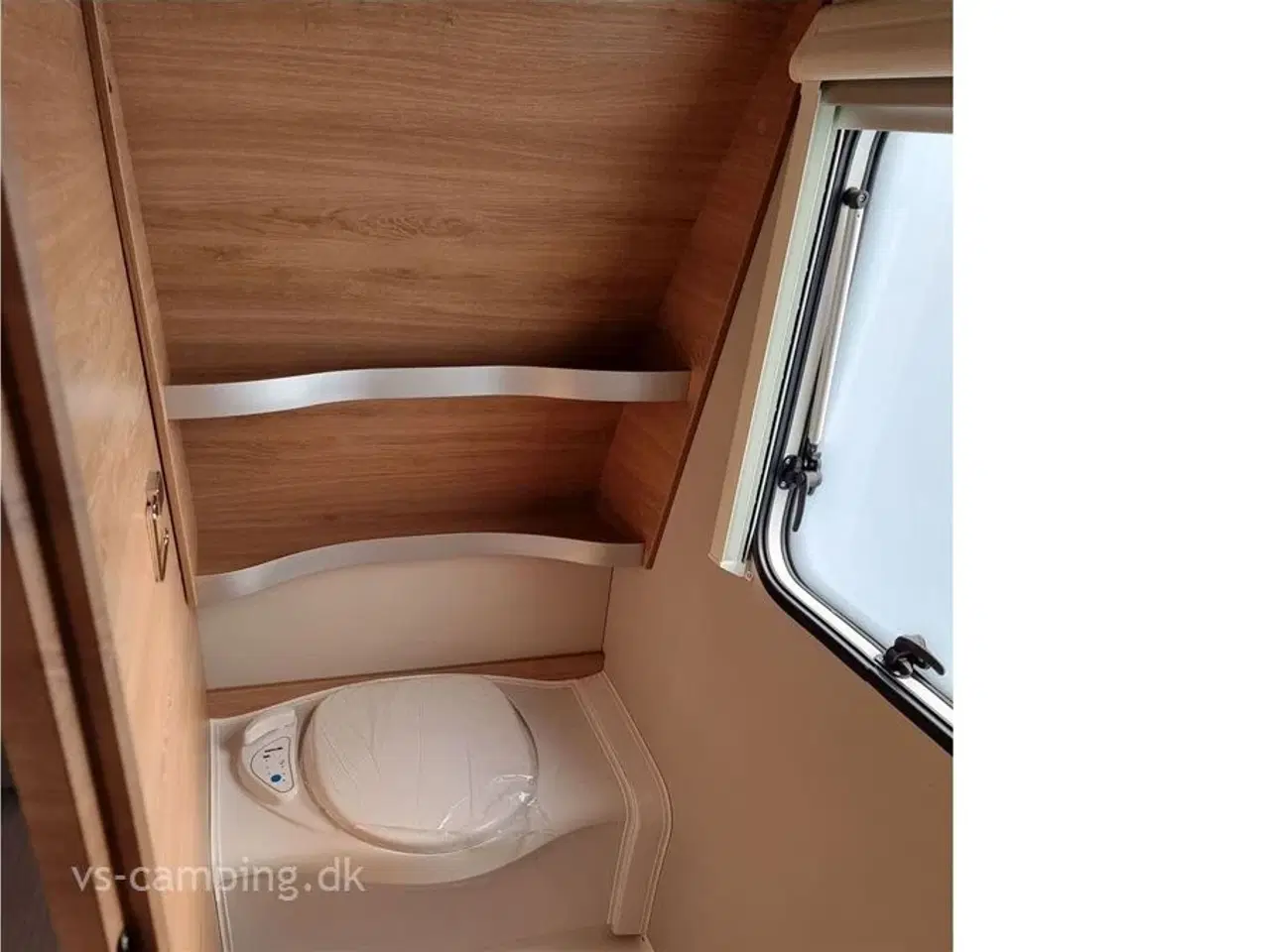 Billede 6 - 2024 - Knaus Südwind 450 FU "60 Years"   DEMOMODEL...LÆKKER CAMPINGVOGN I DE NYE INNOVATIVE FARVER.