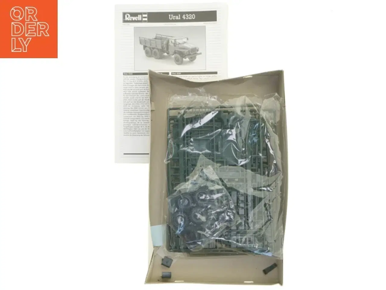 Billede 2 - Revell Modelbyggesæt - Ural 4320 Lastbil (str. 21,5 cm)