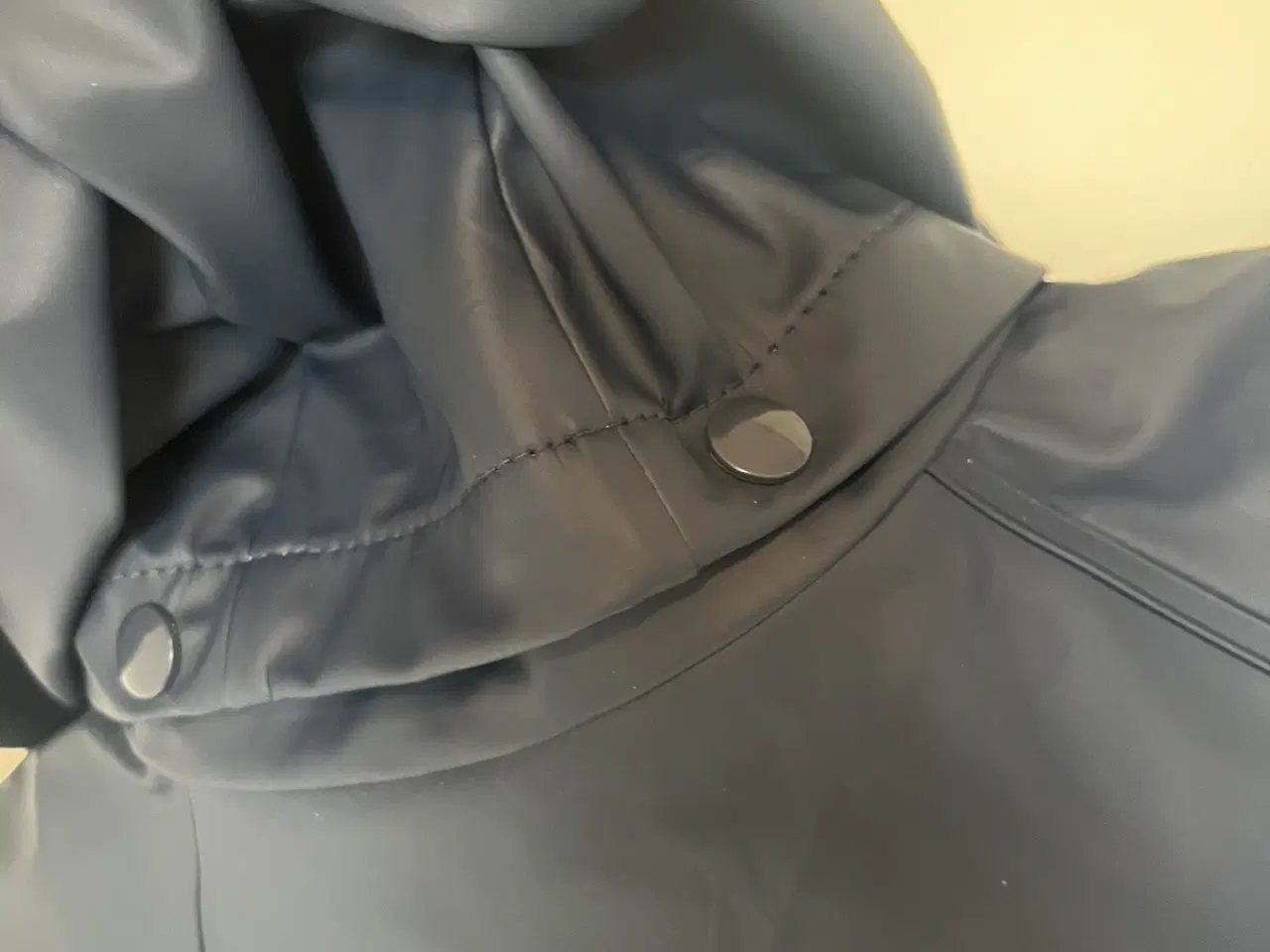 Billede 4 - Sort Basecamp regnjakke