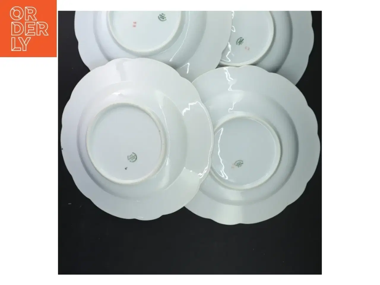 Billede 3 - Sæt af 4 dybe tallerkener med blomsterdesign (str. Ø 25x3,5 cm)