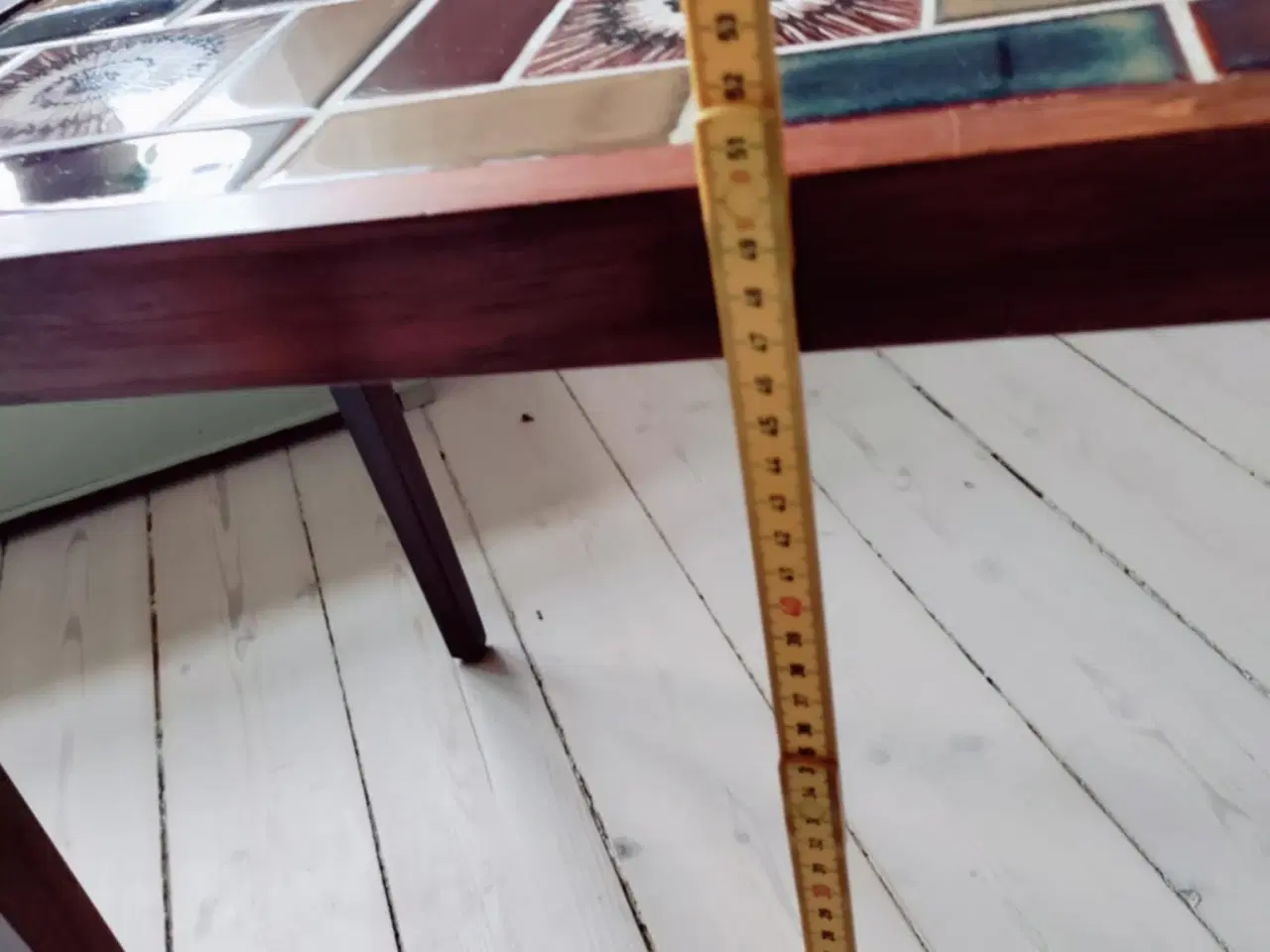 Billede 4 - super flot lille palisander bord i fede farver
