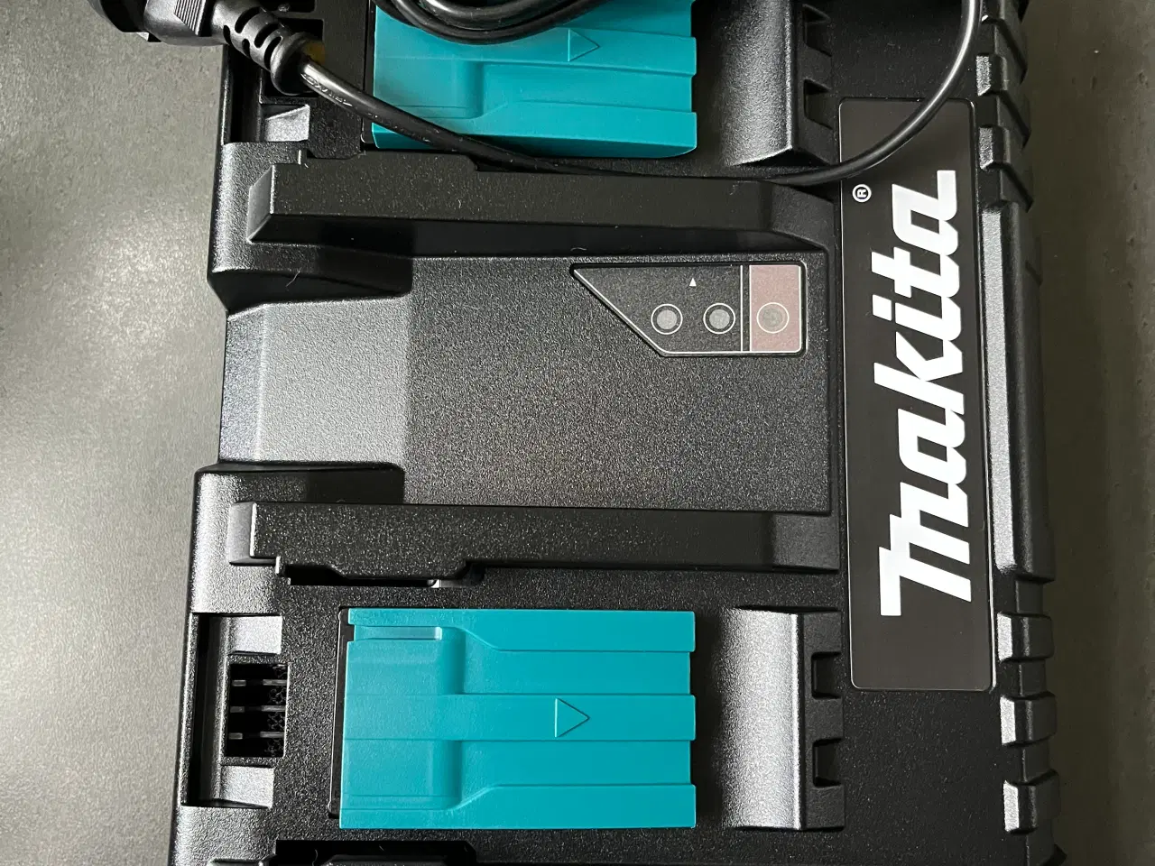 Billede 1 - Ubrugt Makita dobbelt batterilader