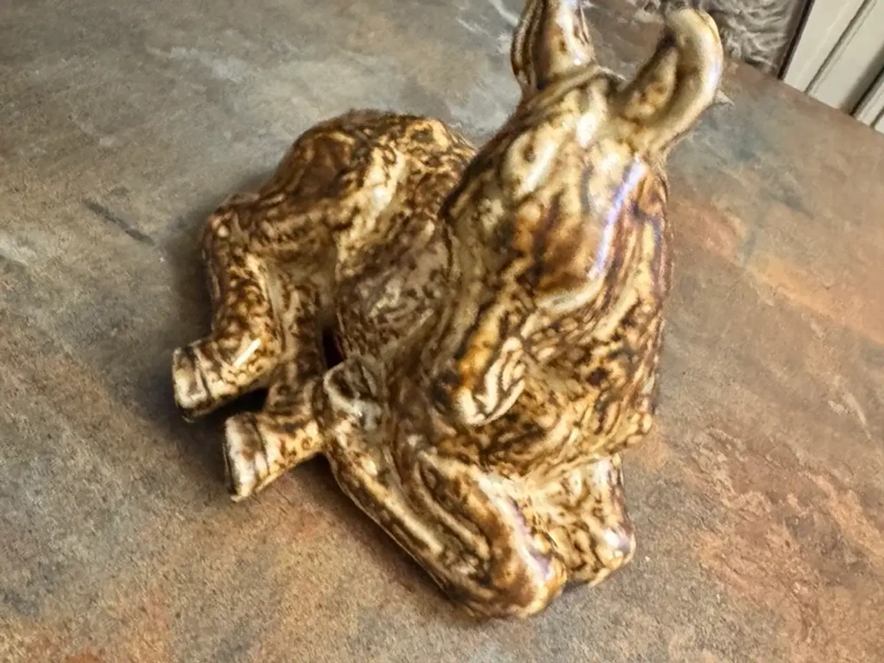 Billede 2 - Figur af Knud Kyhn "Liggende føl"