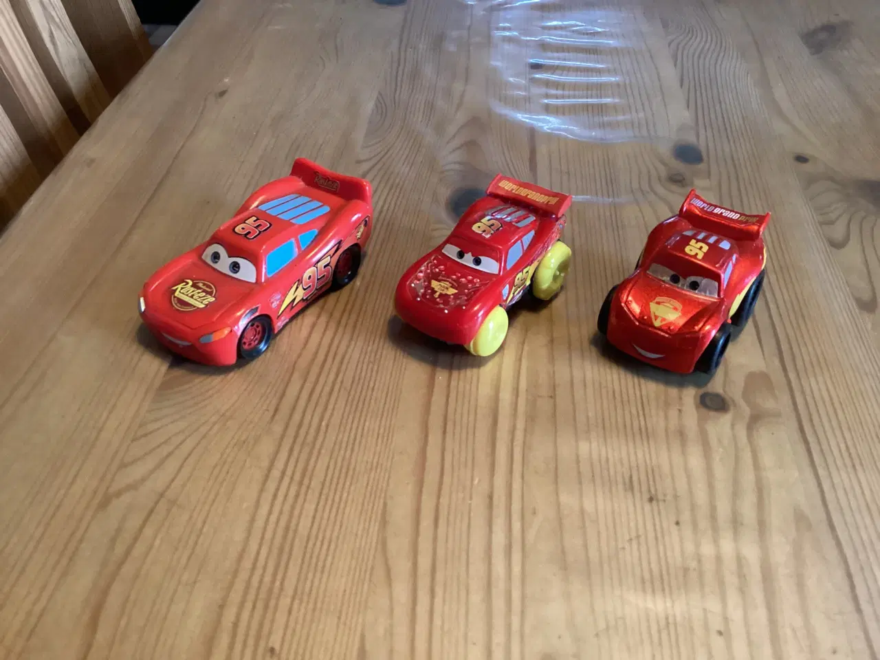 Billede 5 - Masser af Disney Cars.
