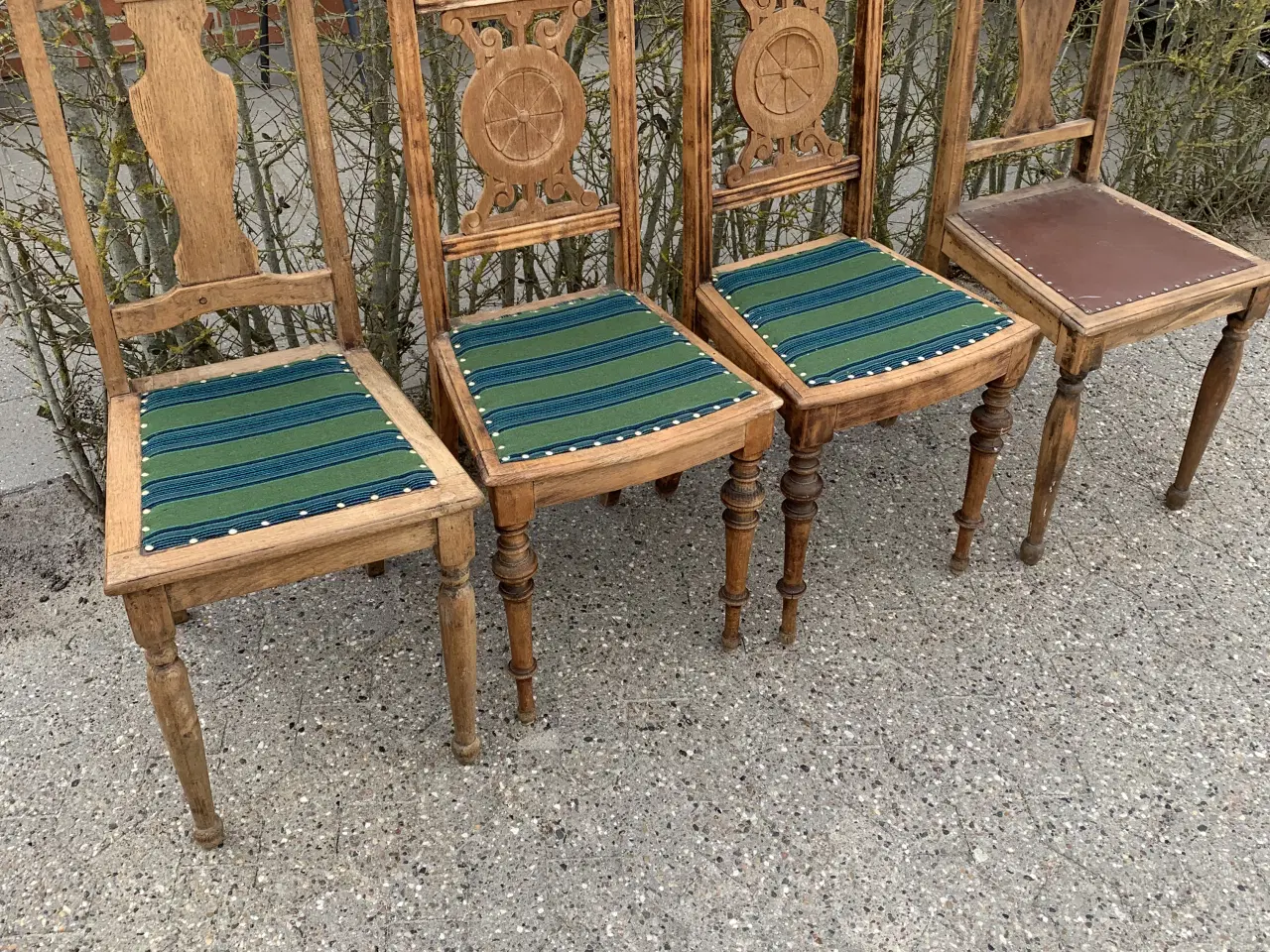 Billede 1 - Stole meget gamle