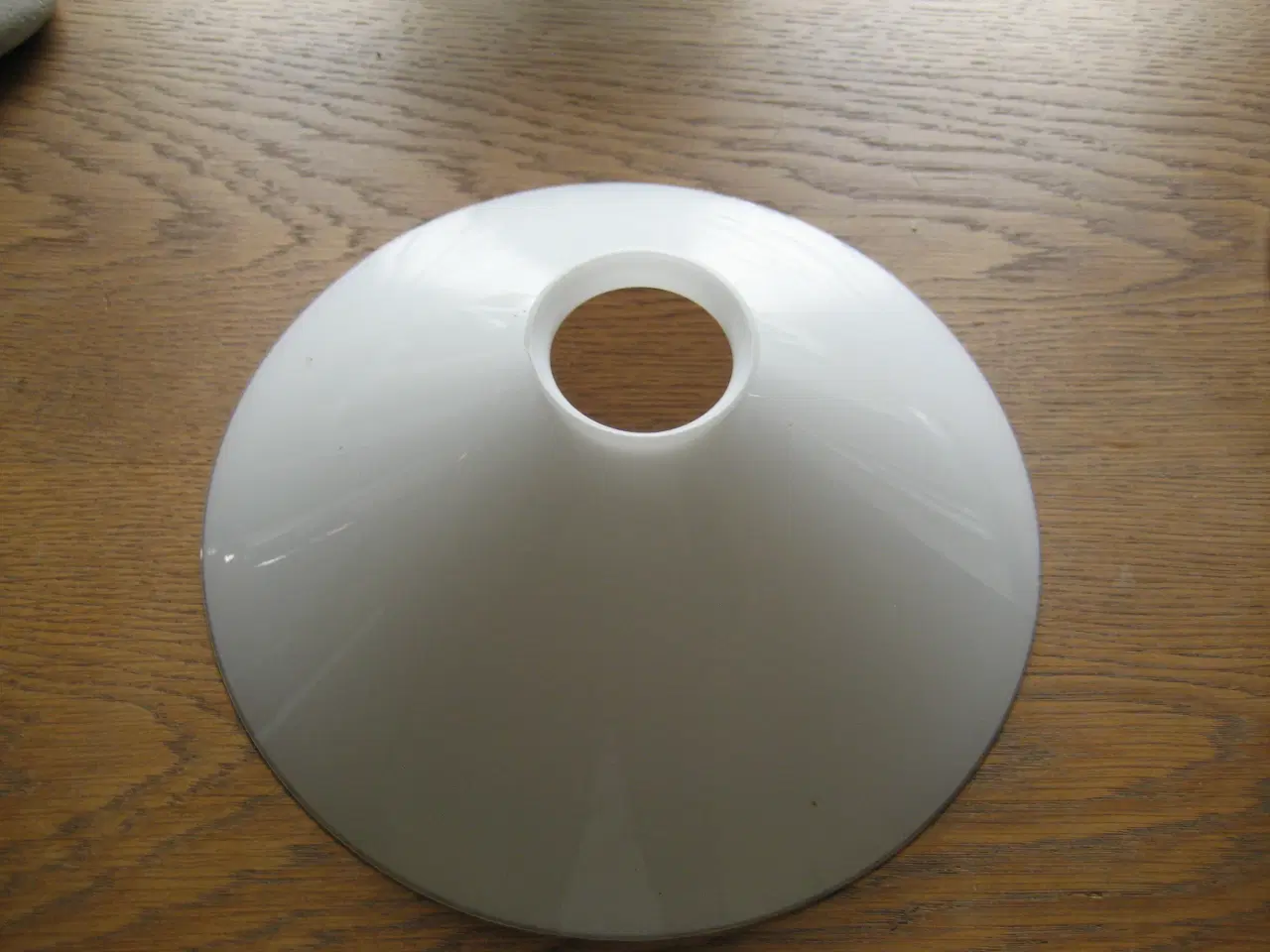 Billede 1 - Fin opal glasskærm.